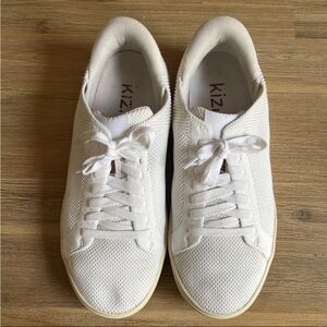Kizik Sneakers Unisex White Lace Up Mens 7.5 Women’s 9 Casual Comfort Supporting